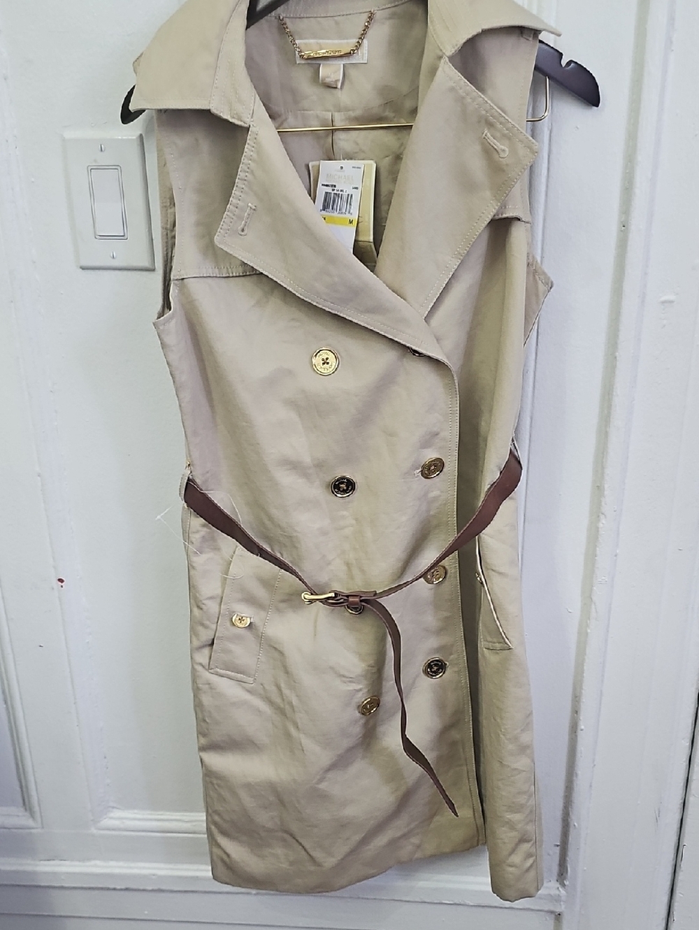 Michael Kors Sleeveless Trench Coat in Beige with Brown Belt